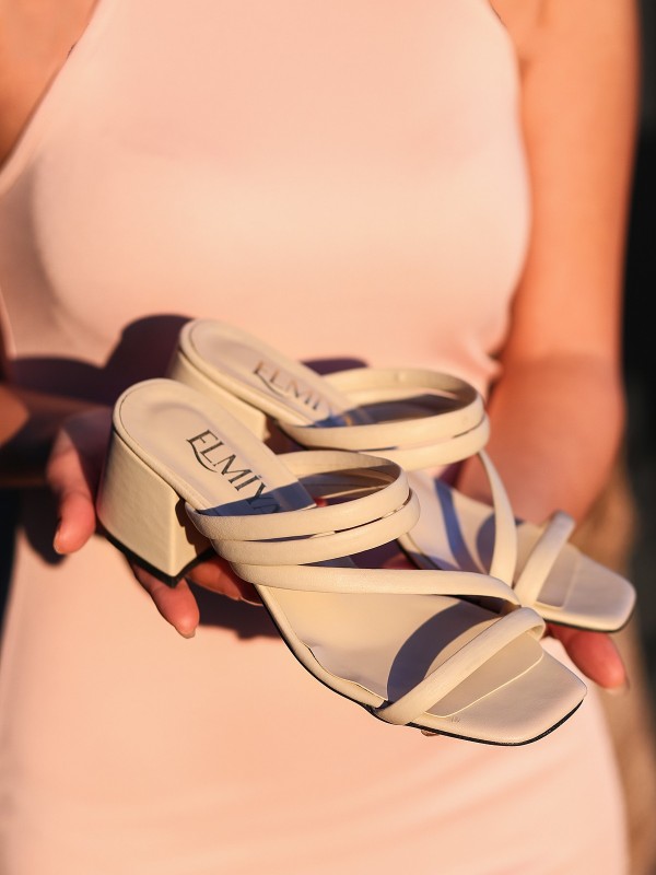 Poyte Ten Cilt Topuklu Terlik Poyte Ten Cilt Topuklu Terlik