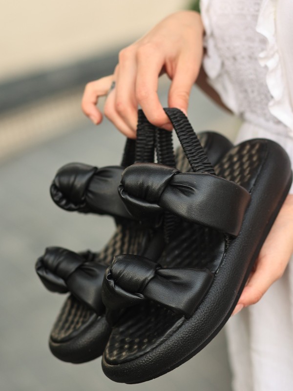 Ecet Siyah Cilt Sandalet