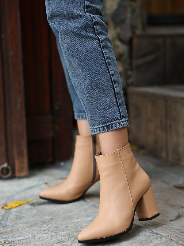 Biya Krem Cilt Topuklu Bot