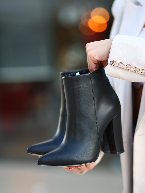 Loora Siyah Cilt Topuklu Bot