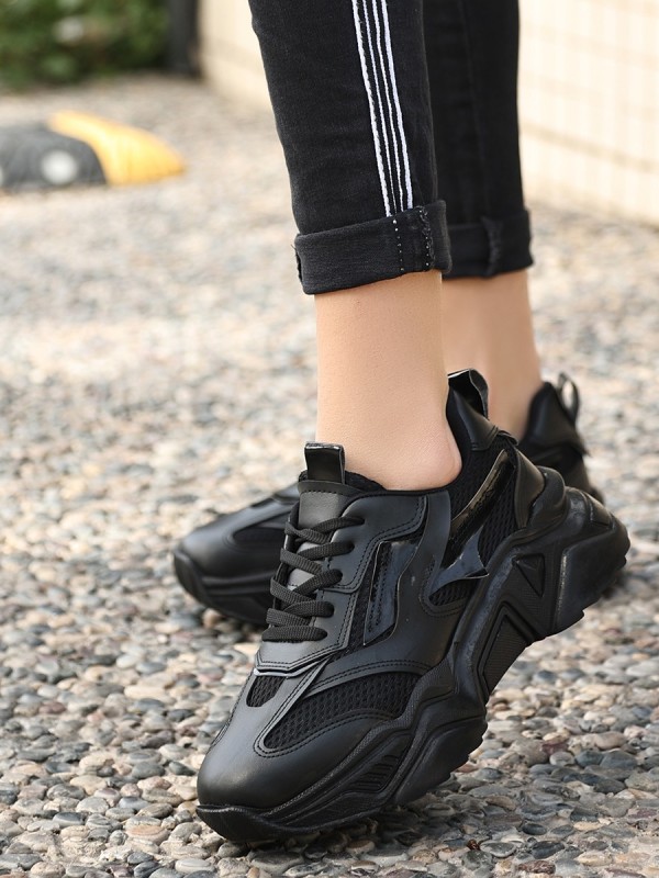 Dica Siyah Cilt Bağcıklı Spor Ayakkabı