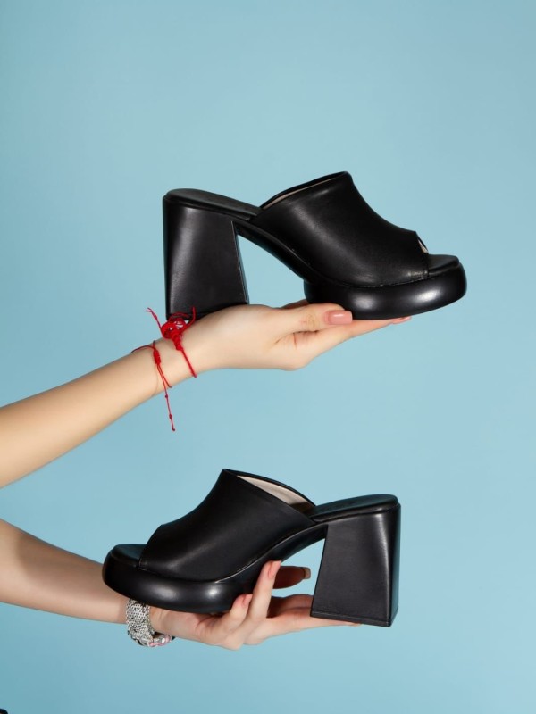 Diar Siyah Cilt Topuklu Terlik