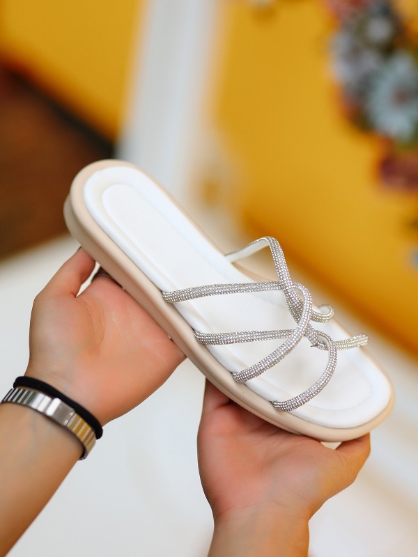 Akki Gümüş Boncuk İşlemeli Terlik