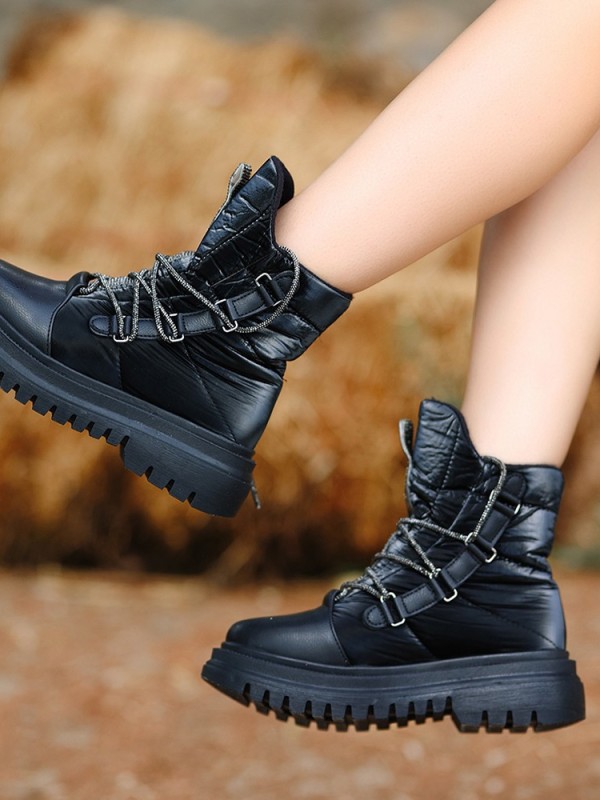 Toina Siyah Cilt Kar Botu