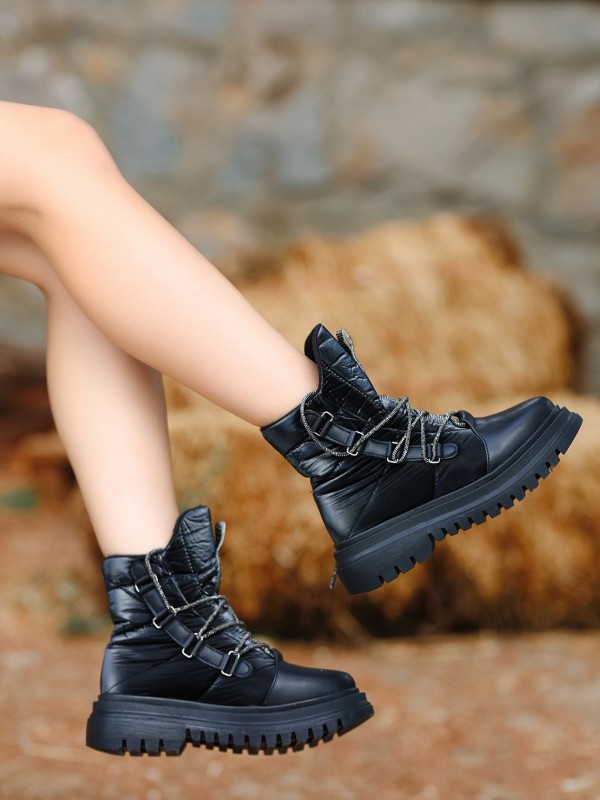 Toina Siyah Cilt Kar Botu