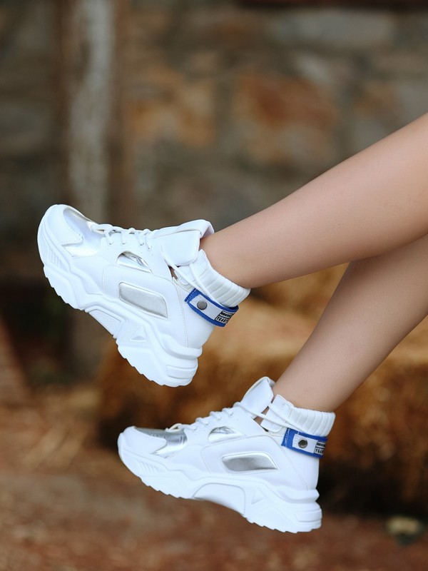 Nolli Beyaz Cilt Bağcıklı Bot