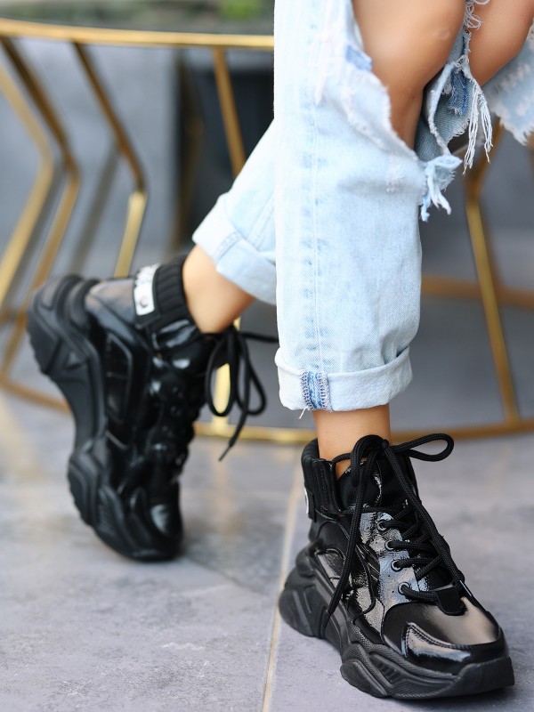 Nolli Siyah Cilt Bağcıklı Bot