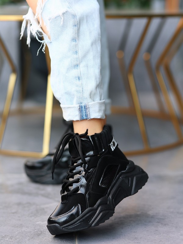 Nolli Siyah Cilt Bağcıklı Bot