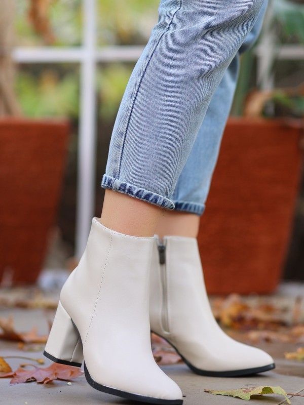 Biya Bej Cilt Topuklu Bot