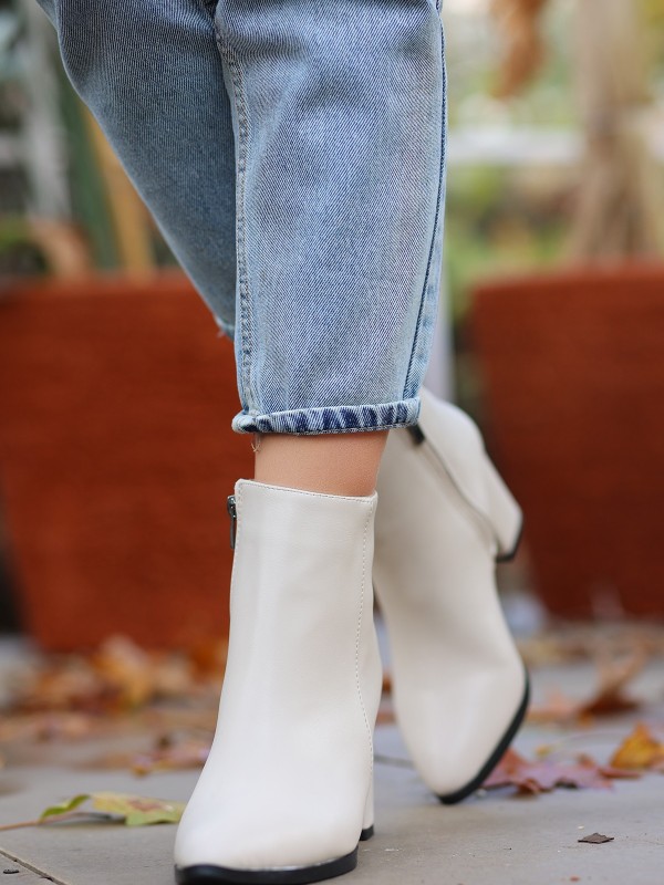 Biya Bej Cilt Topuklu Bot