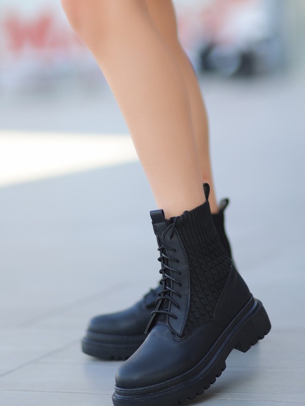 Utag Siyah Cilt Bağcıklı Bot