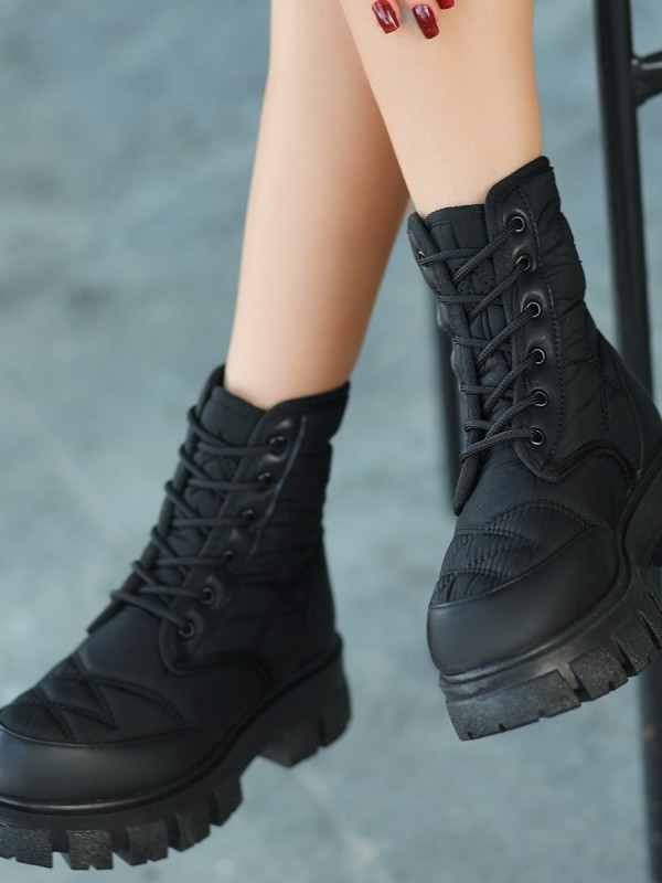 Mabel Siyah Cilt Bağcıklı Bot