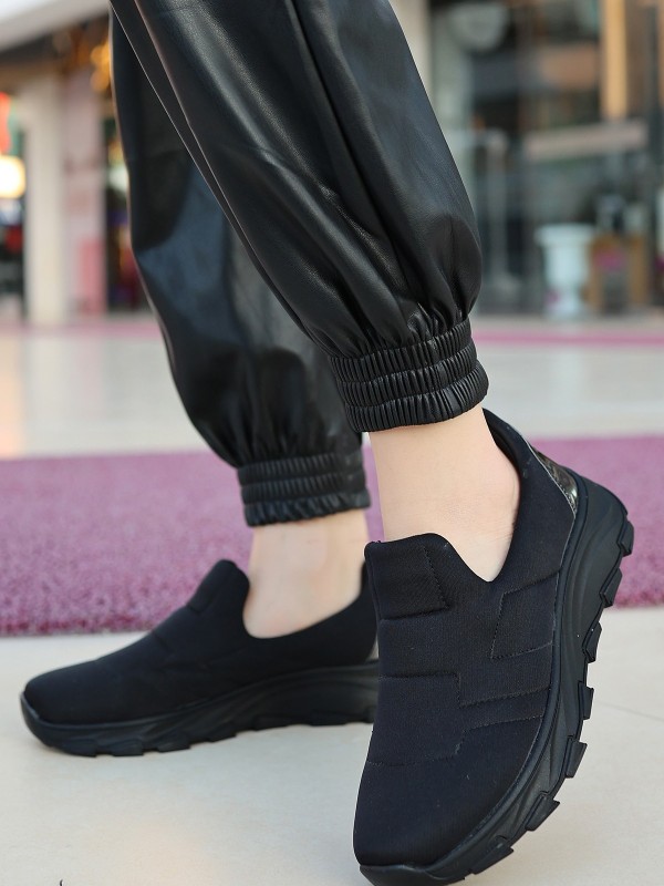 Krista Siyah Streç Siyah Tabanlı Spor Ayakkabı