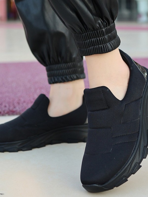 Krista Siyah Streç Siyah Tabanlı Spor Ayakkabı