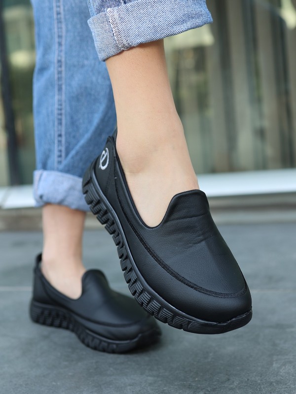 Zlata Siyah Cilt Babet Ayakkabı