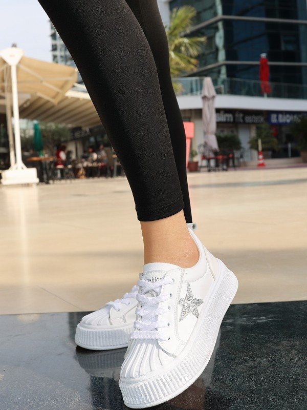 Piata Beyaz Cilt Bağcıklı Spor Ayakkabı