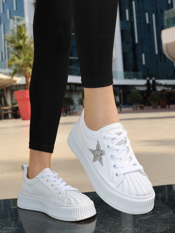 Piata Beyaz Cilt Bağcıklı Spor Ayakkabı