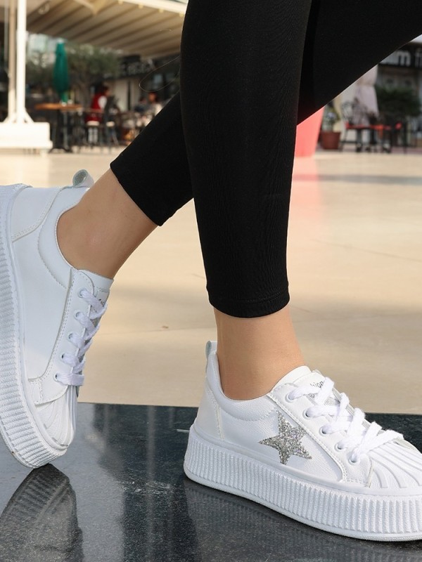 Piata Beyaz Cilt Bağcıklı Spor Ayakkabı