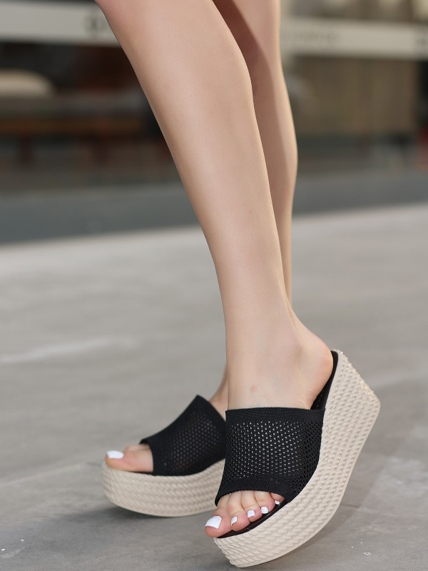 Tiona Siyah Triko Dolgu Topuk Terlik