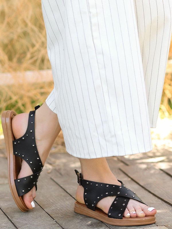 Lilan Siyah Deri Sandalet