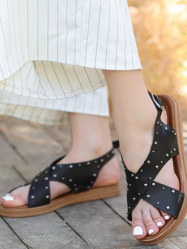 Lilan Siyah Deri Sandalet