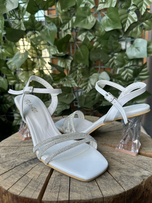 Todor Beyaz Cilt Topuklu Ayakkabı