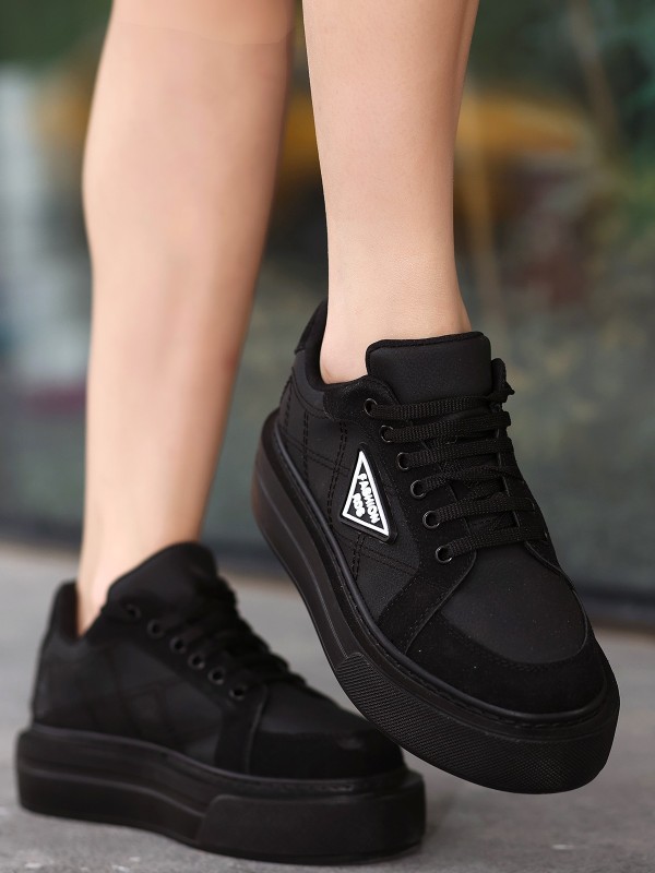 Julya Siyah Cilt Bağcıklı Spor Ayakkabı