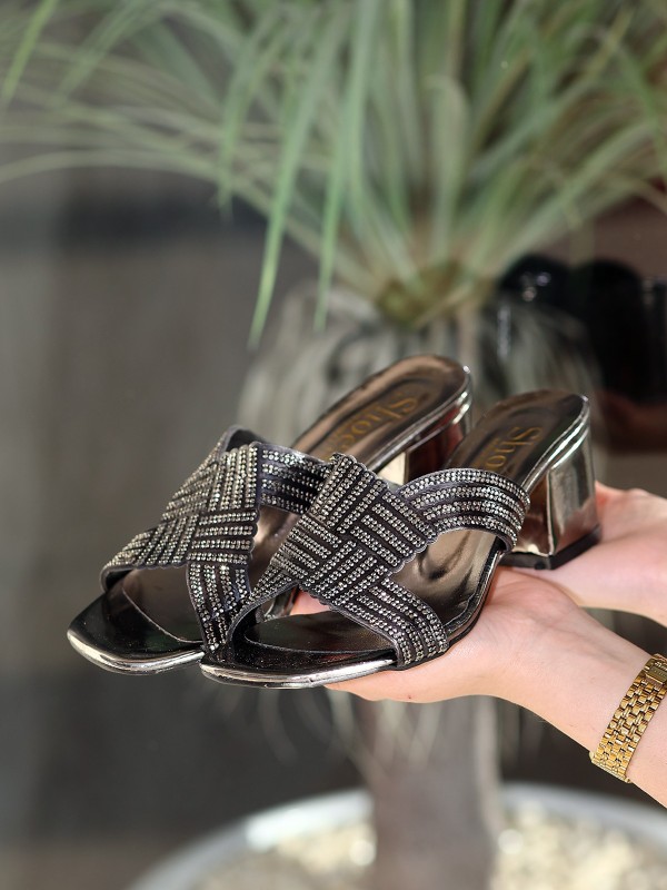 Darla Platin Rugan Topuklu Terlik