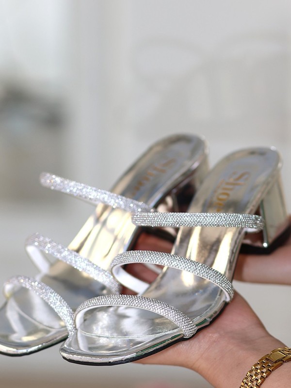 Lesol Gümüş Rugan Topuklu Terlik