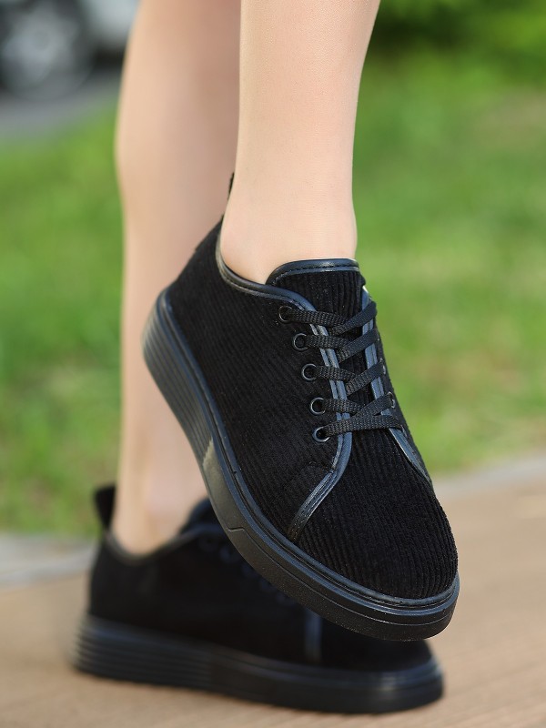 Aprel Siyah Kadife Bağcıklı Spor Ayakkabı Aprel Siyah Kadife Bağcıklı Spor Ayakkabı