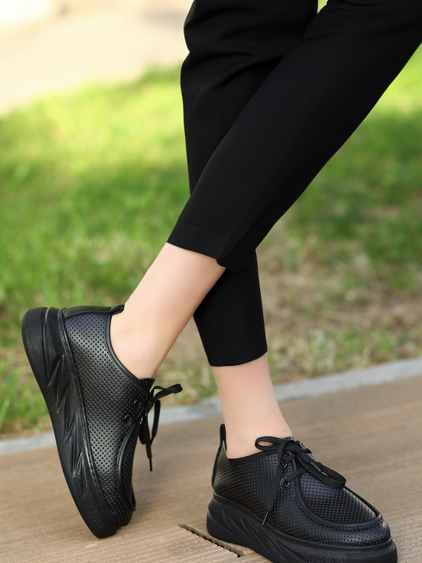 Freya Siyah Cilt Bağcıklı Spor Ayakkabı