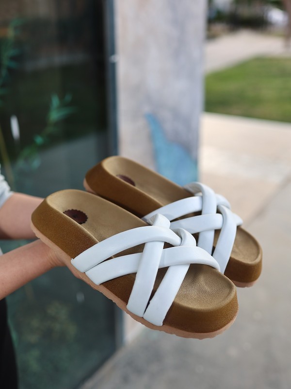 Tenda Beyaz Cilt Terlik