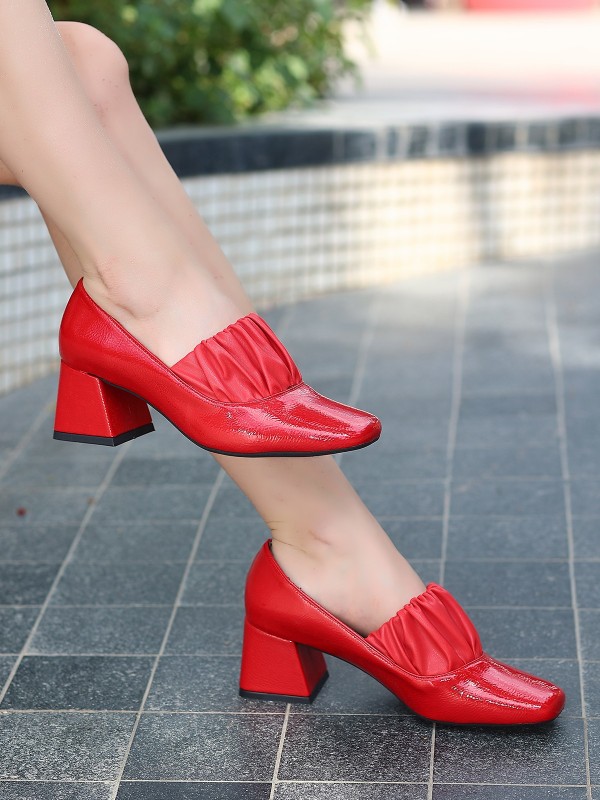 Ketan Kırmızı Rugan Topuklu Ayakkabı Ketan Kırmızı Rugan Topuklu Ayakkabı