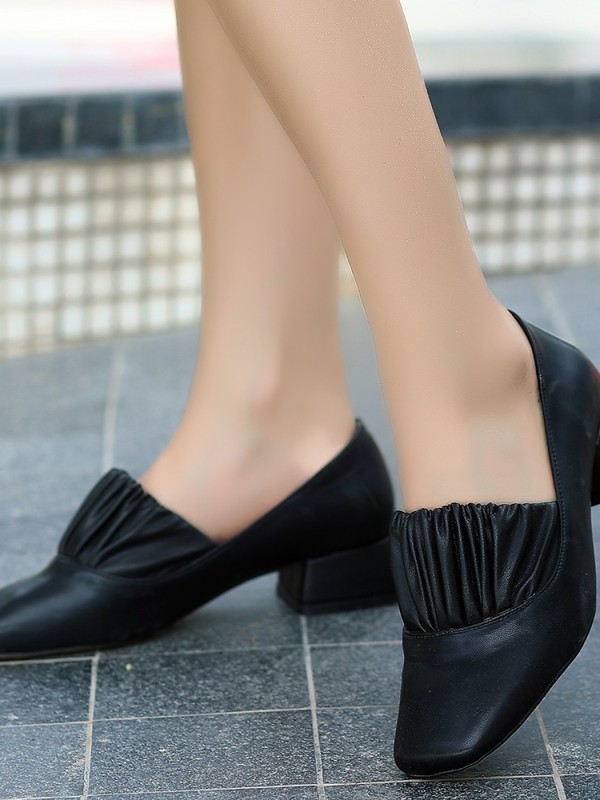 Wetla Siyah Cilt Topuklu Ayakkabı